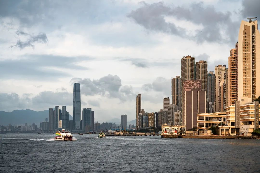家庭收入要達(dá)到這個(gè)數(shù)，規(guī)劃香港身份才有奔頭！